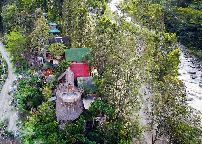 Eco Quechua Lodge *